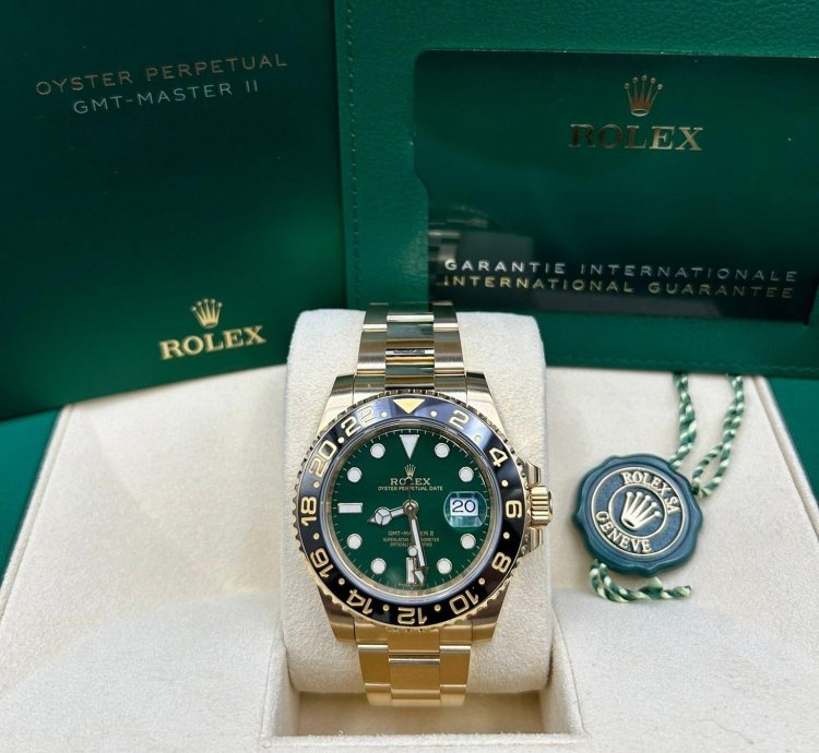 Rolex Gmt-master Ii Green Dial 116718ln Full Set
