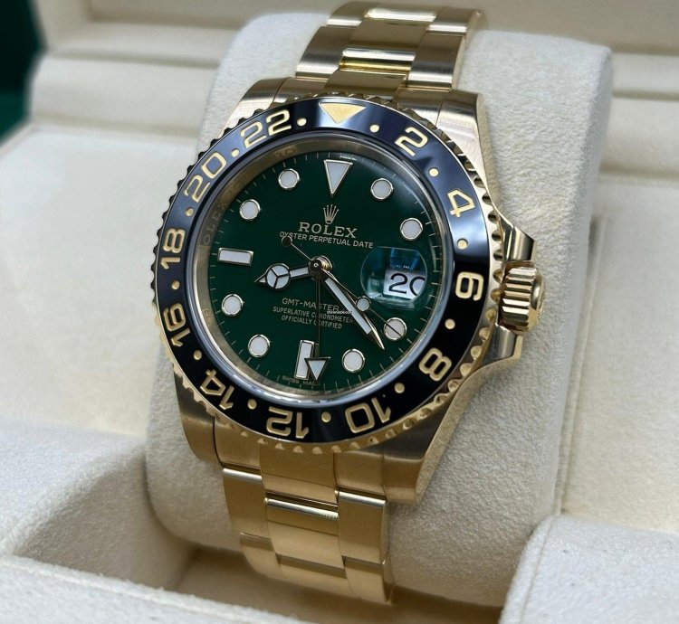 Rolex Gmt-master Ii Green Dial 116718ln Full Set