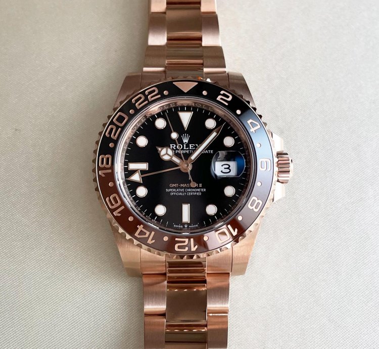 Rolex Gmt-master Ii In Rose Gold With Black Brown Bezel 126715
