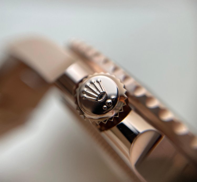 Rolex Gmt-master Ii In Rose Gold With Black Brown Bezel 126715