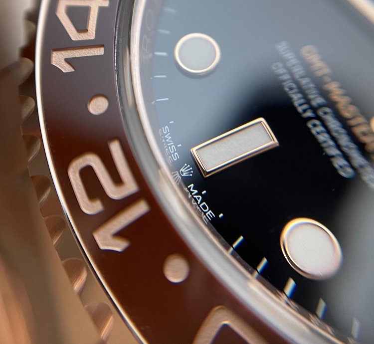 Rolex Gmt-master Ii In Rose Gold With Black Brown Bezel 126715
