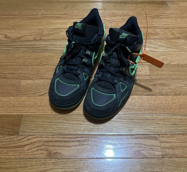 Off White Green Strike Dunks
