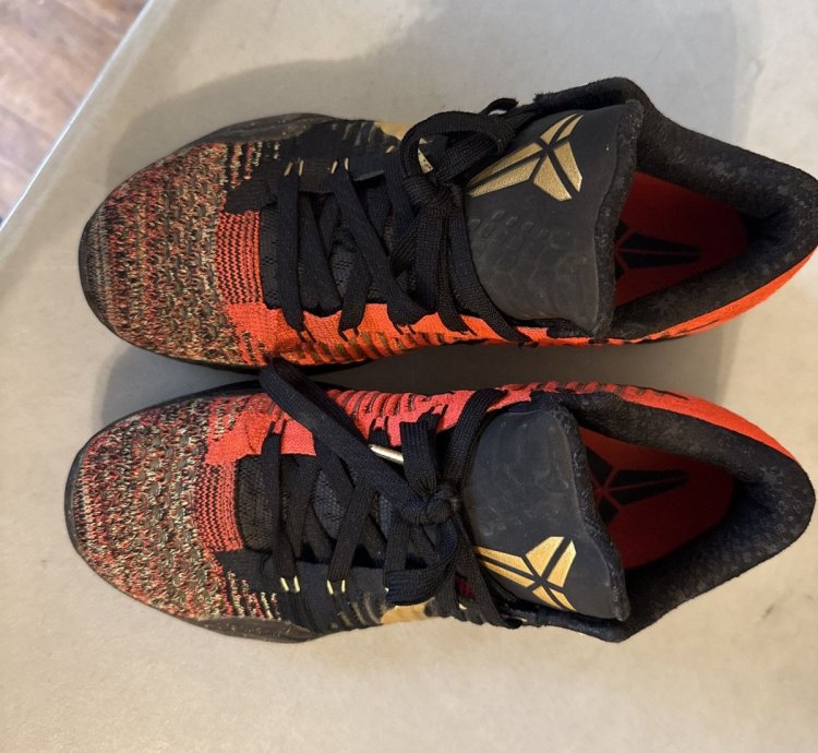 Nike Kobe 10 Elite Low Sneakers
