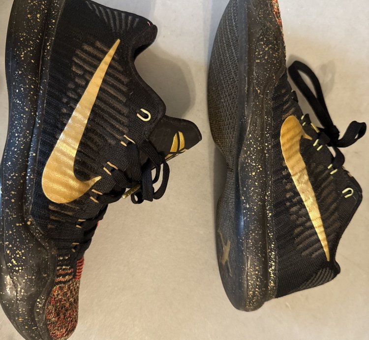 Nike Kobe 10 Elite Low Sneakers