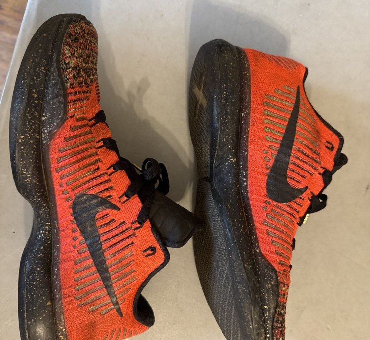 Nike Kobe 10 Elite Low Sneakers