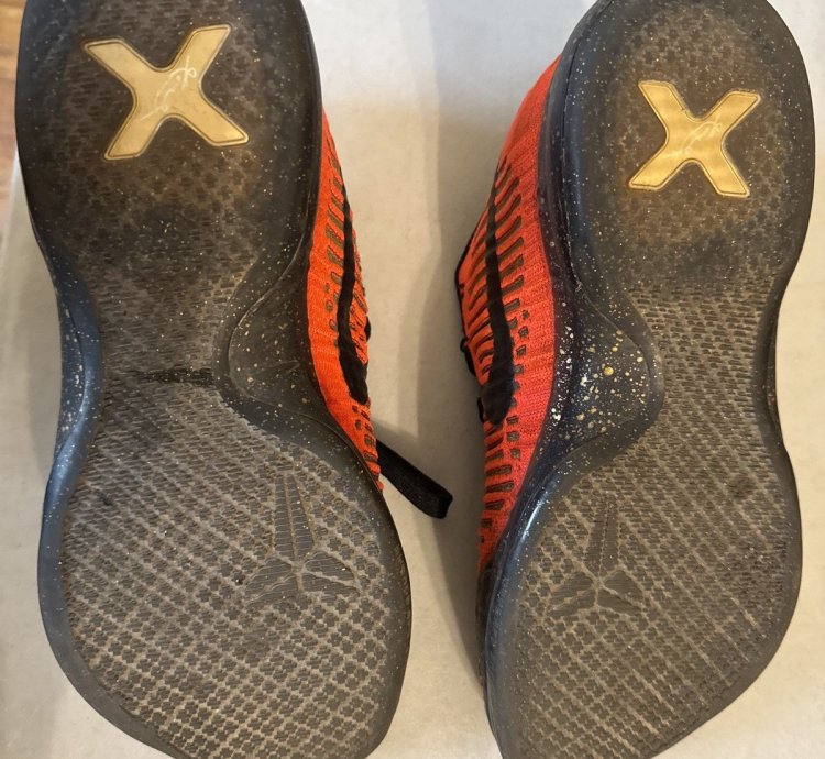 Nike Kobe 10 Elite Low Sneakers