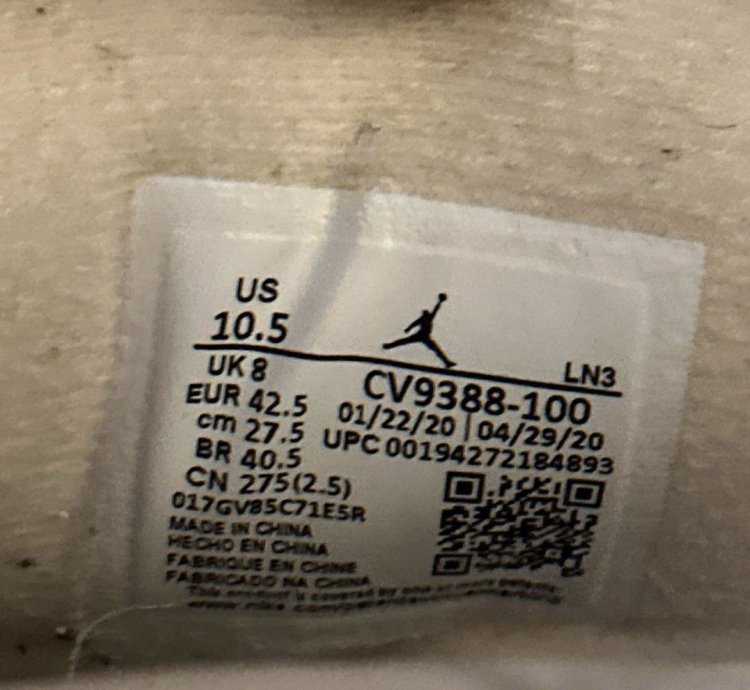 Off White Jordan 4