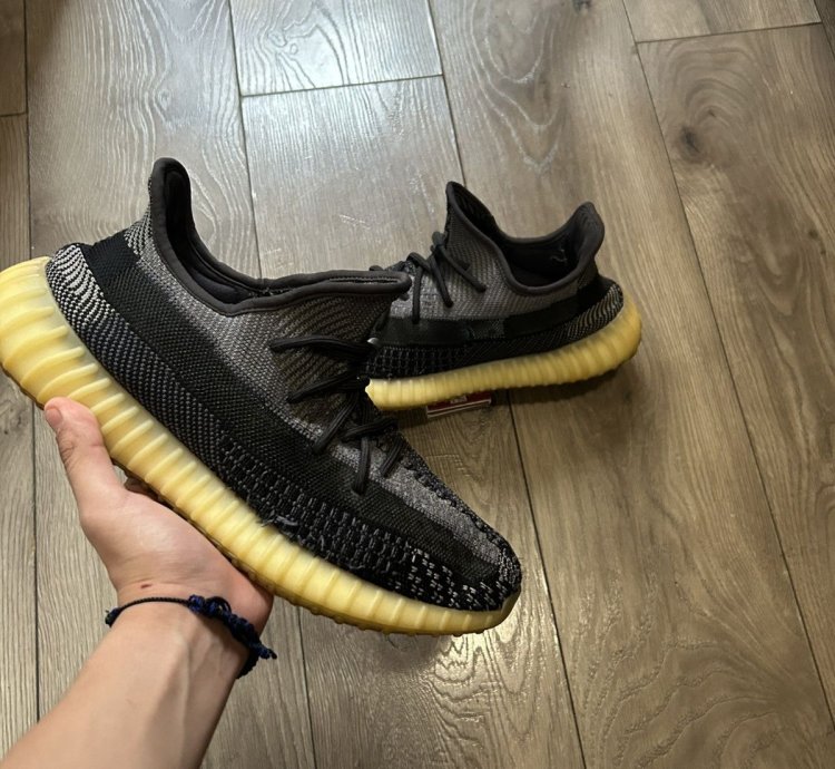 Adidas Yeezy 350 V2 Carbon
