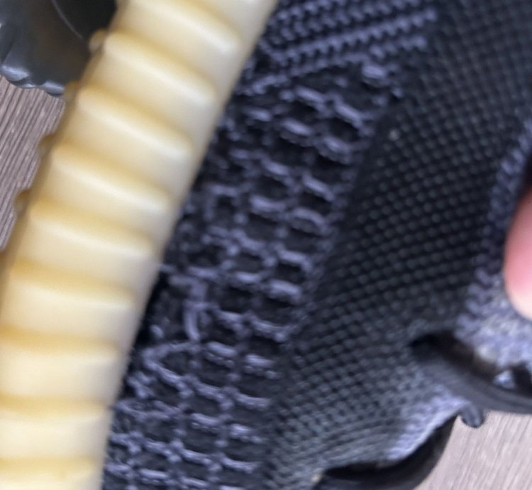 Adidas Yeezy 350 V2 Carbon