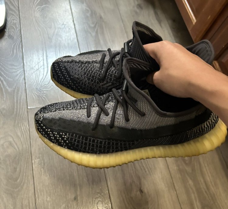 Adidas Yeezy 350 V2 Carbon