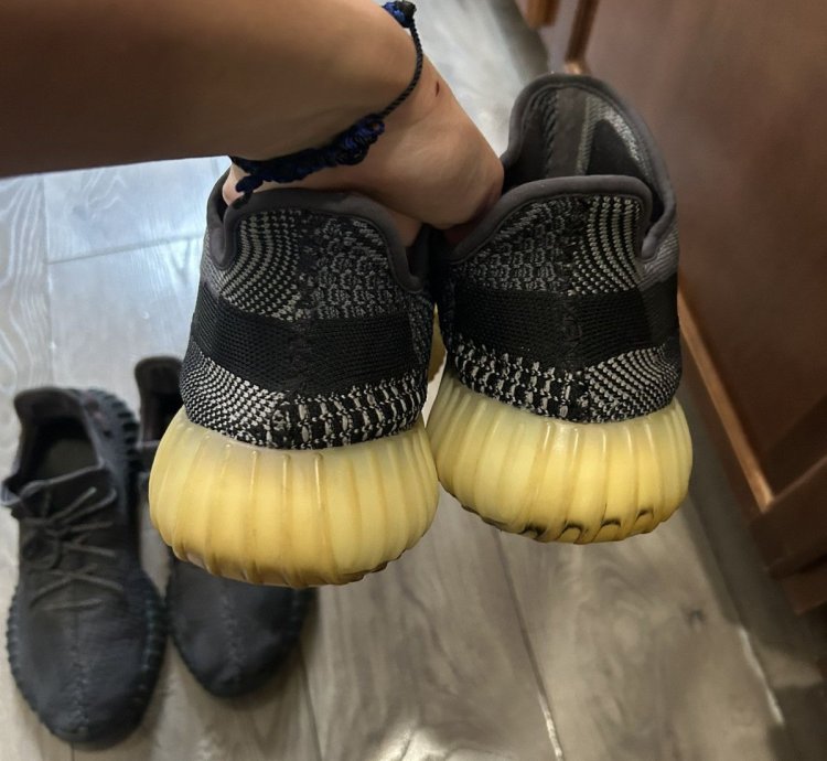 Adidas Yeezy 350 V2 Carbon
