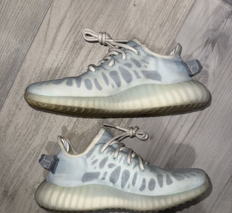 Adidas Yeezy 350 V2 Mono Ice
