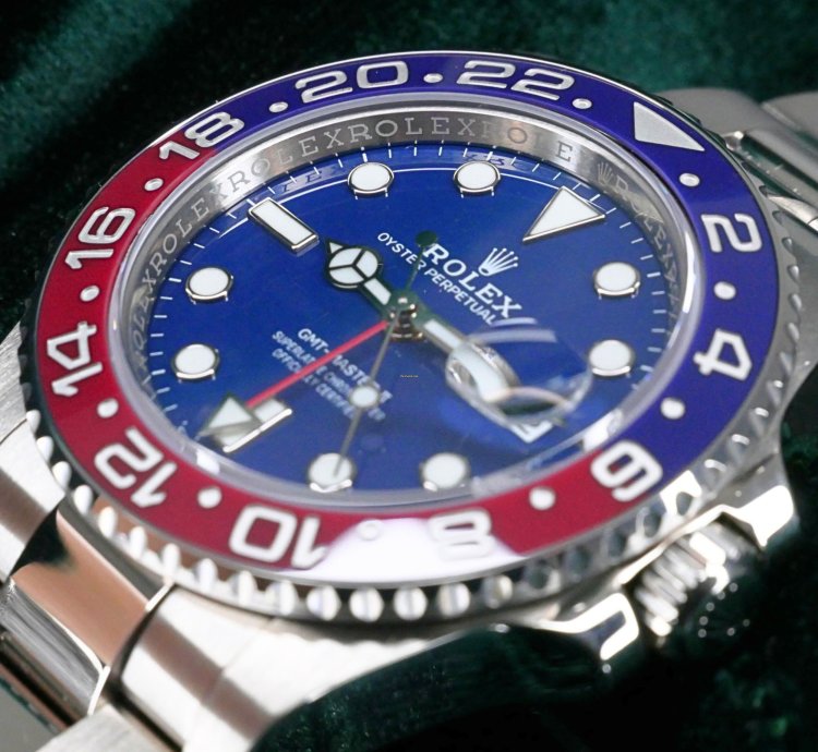 Rolex Gmt-master Ii Mint Complete Set Gmt-master Ii Pepsi 18k Blue Dial Red Blue Bezel White Gold 126719blro