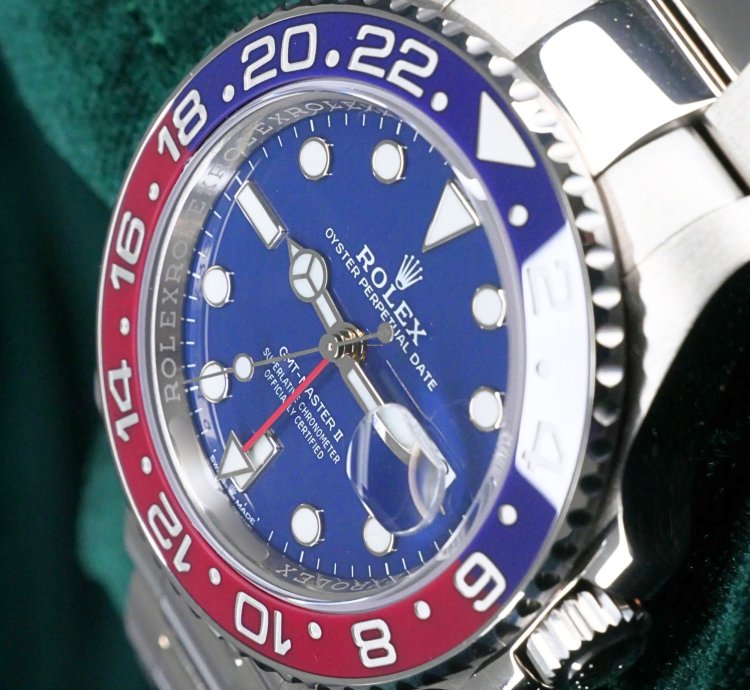 Rolex Gmt-master Ii Mint Complete Set Gmt-master Ii Pepsi 18k Blue Dial Red Blue Bezel White Gold 126719blro