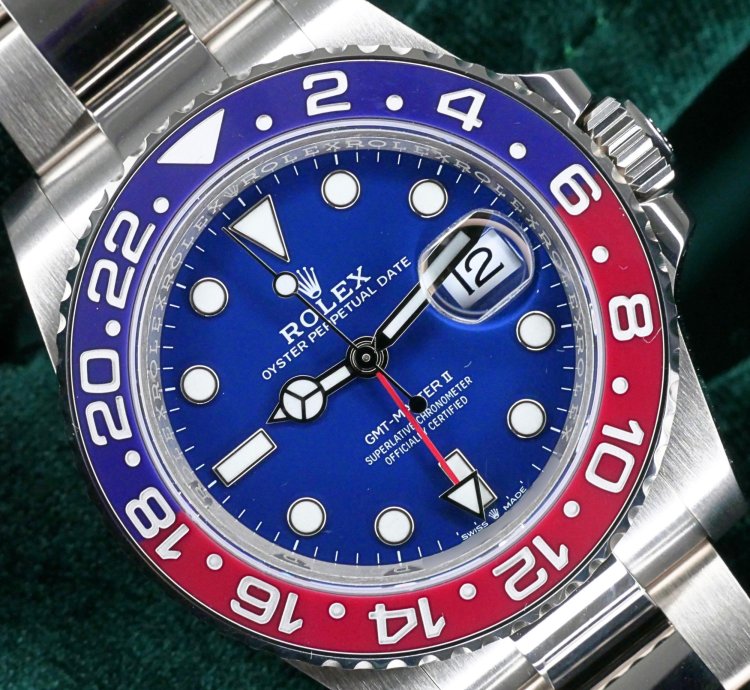 Rolex Gmt-master Ii Mint Complete Set Gmt-master Ii Pepsi 18k Blue Dial Red Blue Bezel White Gold 126719blro