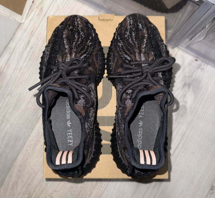 Adidas Yeezy 350 V2 Mx Rock