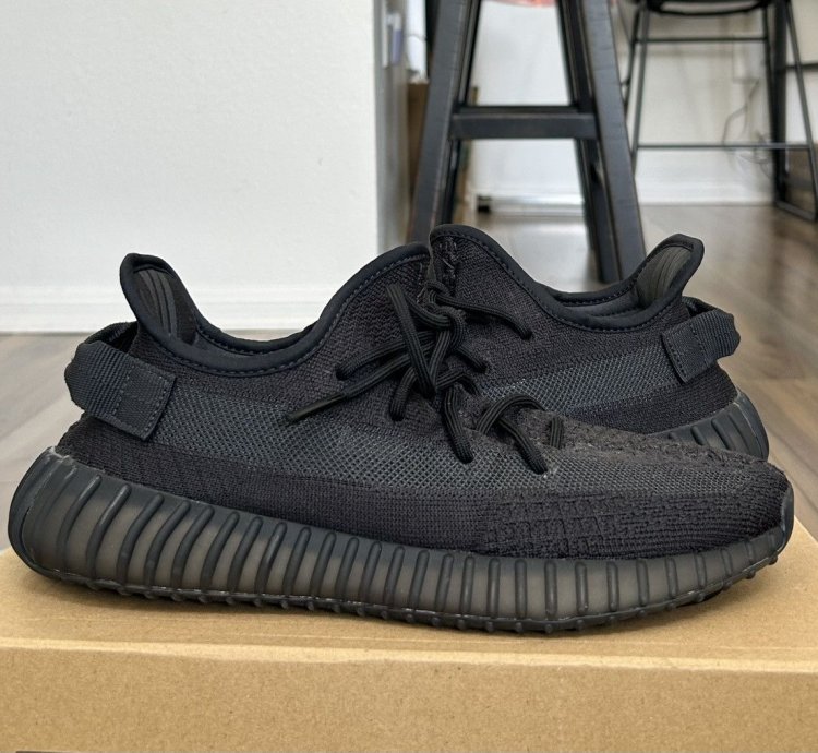 Adidas Yeezy 350 V2 Onyx