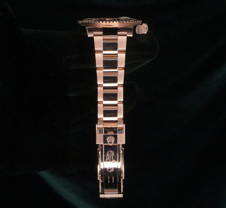 Rolex Gmt-master Ii Mint Complete Set Gmt-master Ii Root Beer Black Dial Black Brown 18k Rose Gold 126715chnr