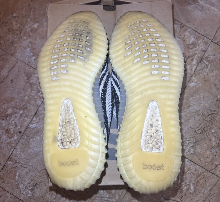 Adidas Yeezy 350 V2 Zebra