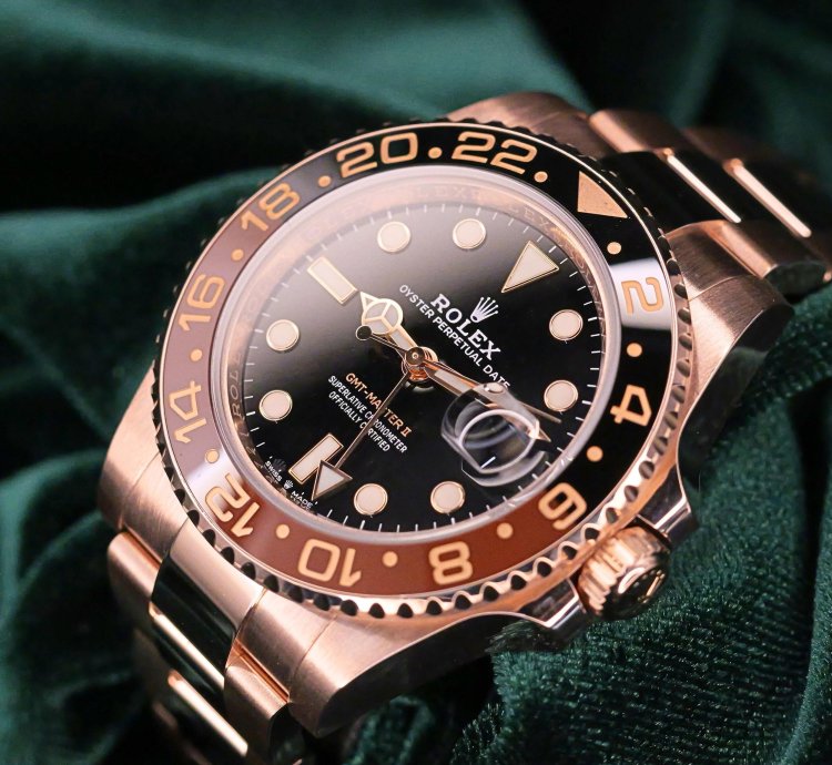 Rolex Gmt-master Ii Mint Complete Set Gmt-master Ii Root Beer Black Dial Black Brown 18k Rose Gold 126715chnr