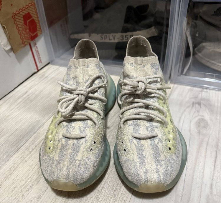Adidas Yeezy 380 Alien Blue