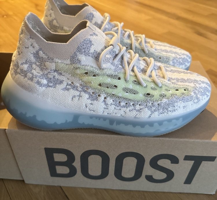 Adidas Yeezy 380 Alien Blue Size 12 5 Gw0304