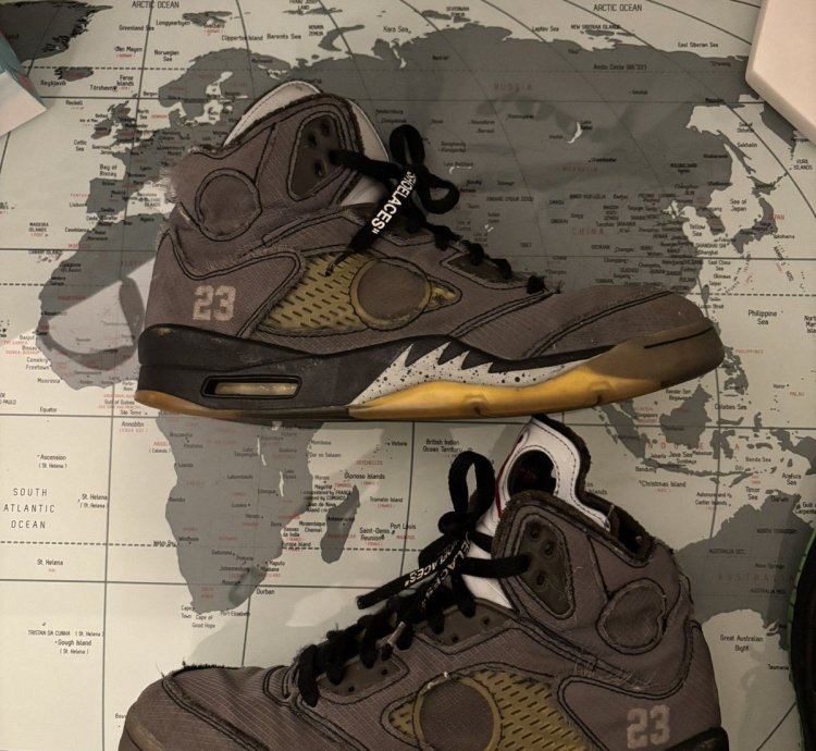 Off-white Jordan 5 Muslin Size 9