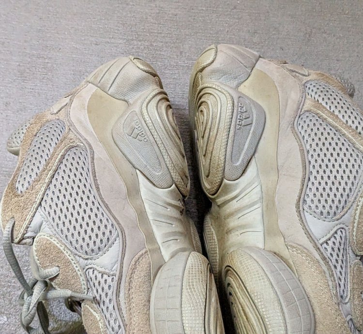 Adidas Yeezy 500 Salt Size 11 Suede Kanye West Ye Ee7287