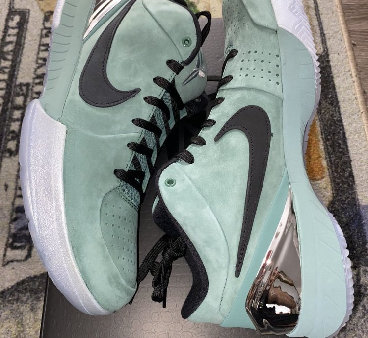 Nike Kobe 4 Proto Girl Dad