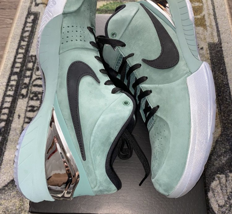 Nike Kobe 4 Proto Girl Dad