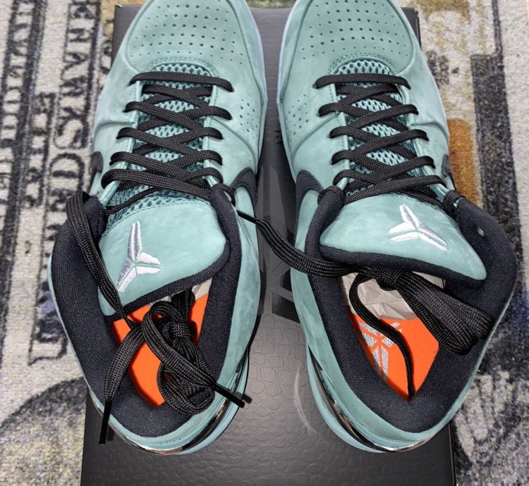 Nike Kobe 4 Proto Girl Dad