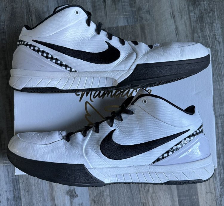 Nike Kobe 4 Protro Gigi Mambacita Size 17