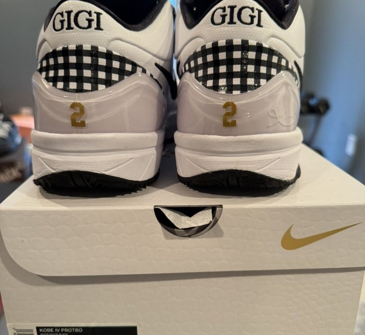 Nike Kobe 4 Protro Mambacita Gigi