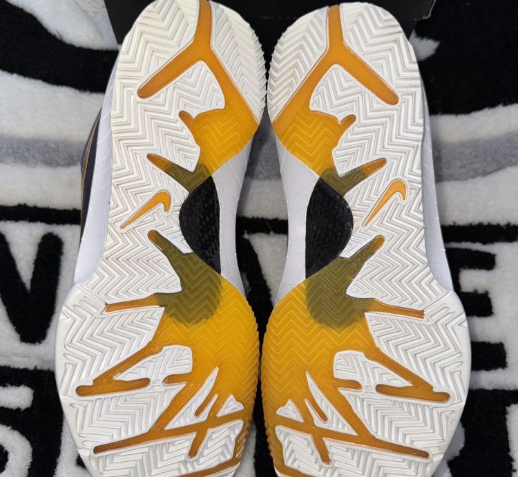 Nike Kobe 4 Protro Undefeated Lakers size 10