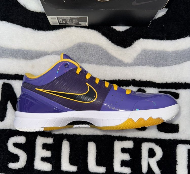Nike Kobe 4 Protro Undefeated Lakers size 10