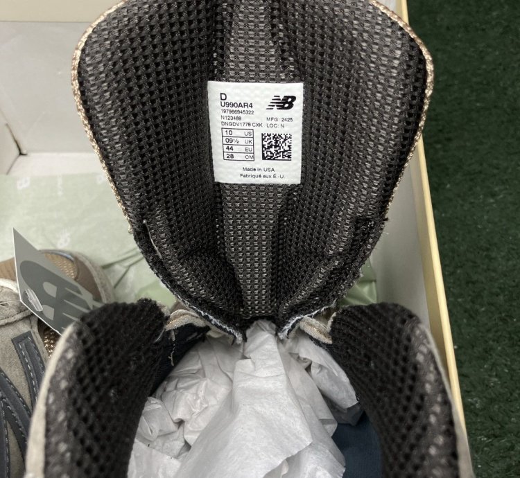 New Balance Auralee Miusa 990v4 Grey Size 10 Ships Asap