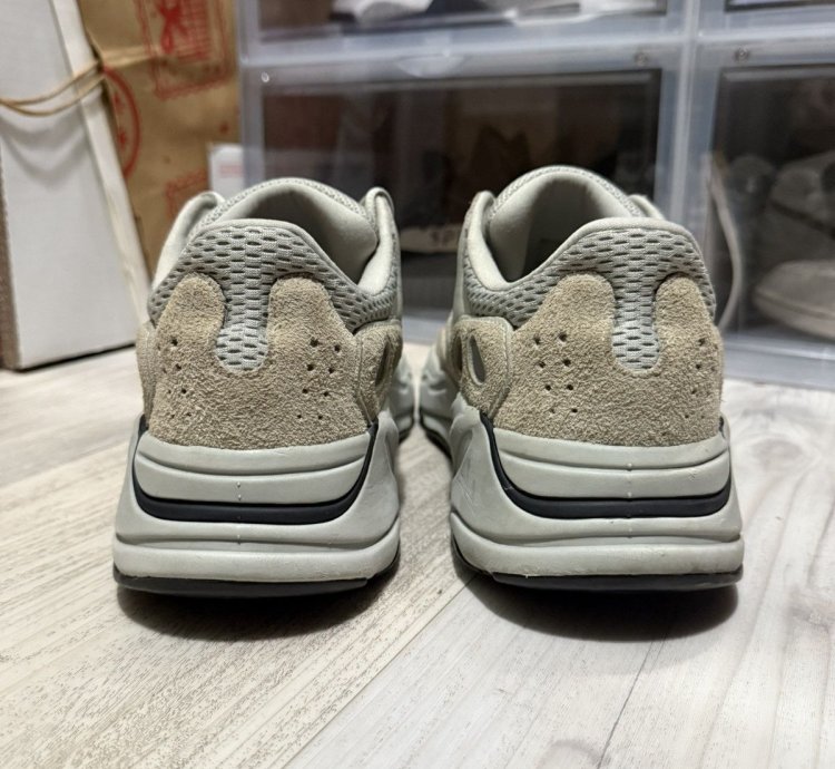 Adidas Yeezy 700 Salt 2019