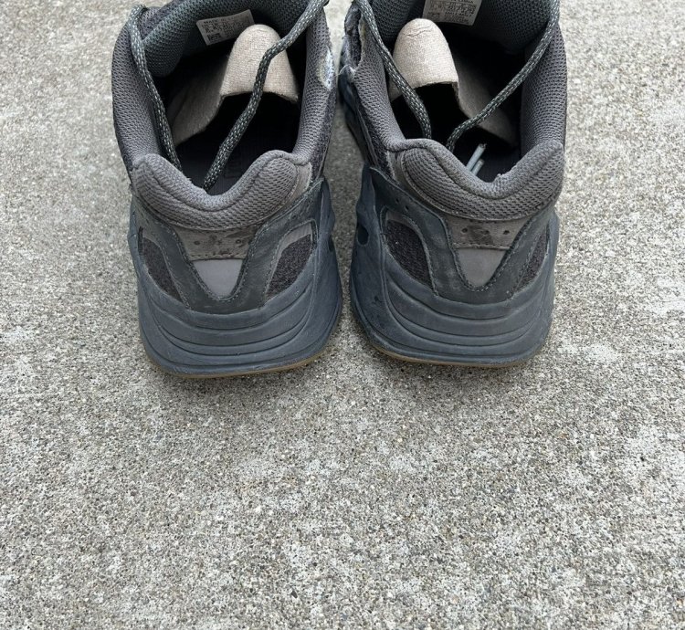 Adidas Yeezy 700 V2 Geode