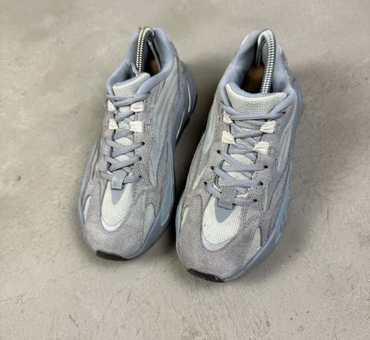 Adidas Yeezy 700 V2 Hospital Blue Sneakers