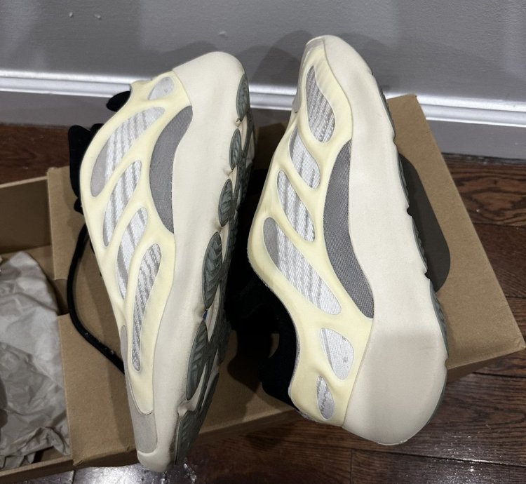 Adidas Yeezy 700 V3 Azael