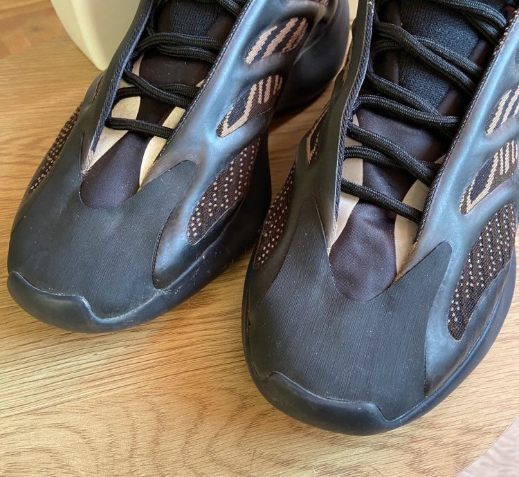 Adidas Yeezy 700 V3 Clay Brown