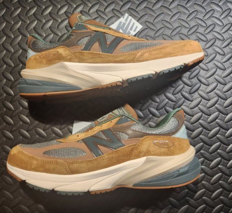 New Balance Carhartt 990v6 Size 12