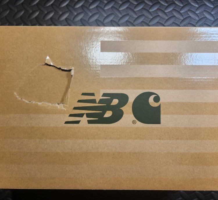 New Balance Carhartt 990v6 Size 12