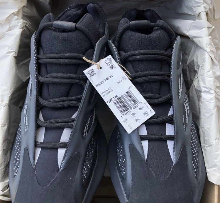 Adidas Yeezy 700 V3 Dark Glow