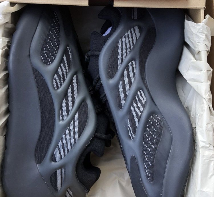 Adidas Yeezy 700 V3 Dark Glow