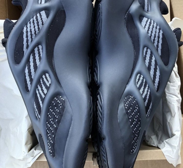 Adidas Yeezy 700 V3 Dark Glow