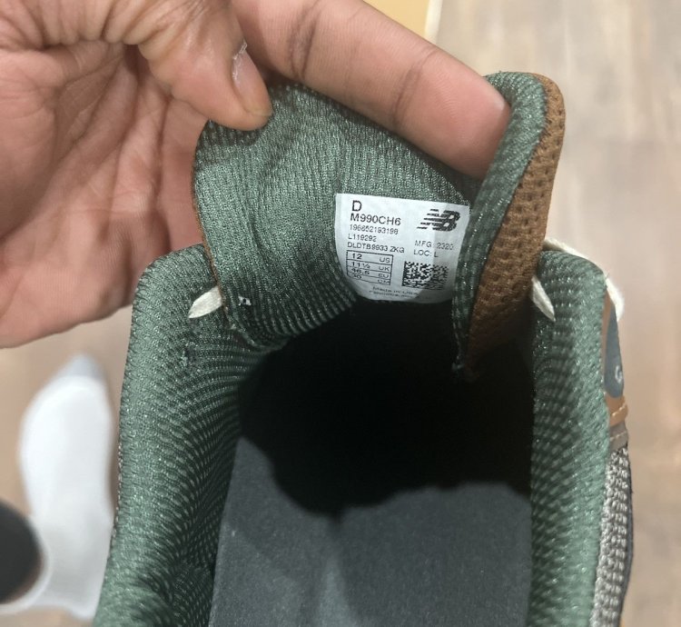 New Balance Carhartt Wip 990v6