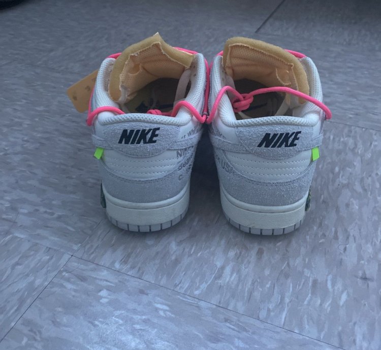 Off-white Nike Dunk Lot 17