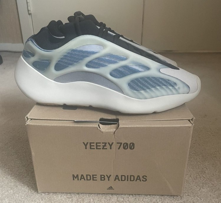 Adidas Yeezy 700 V3 Kyanite