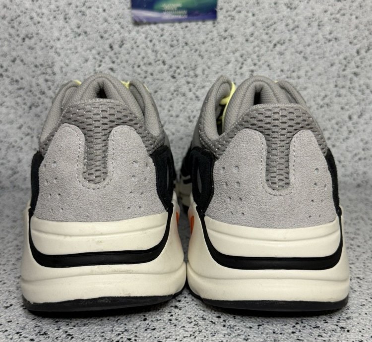 Adidas Yeezy 700 Wave Runner 11 5 Men